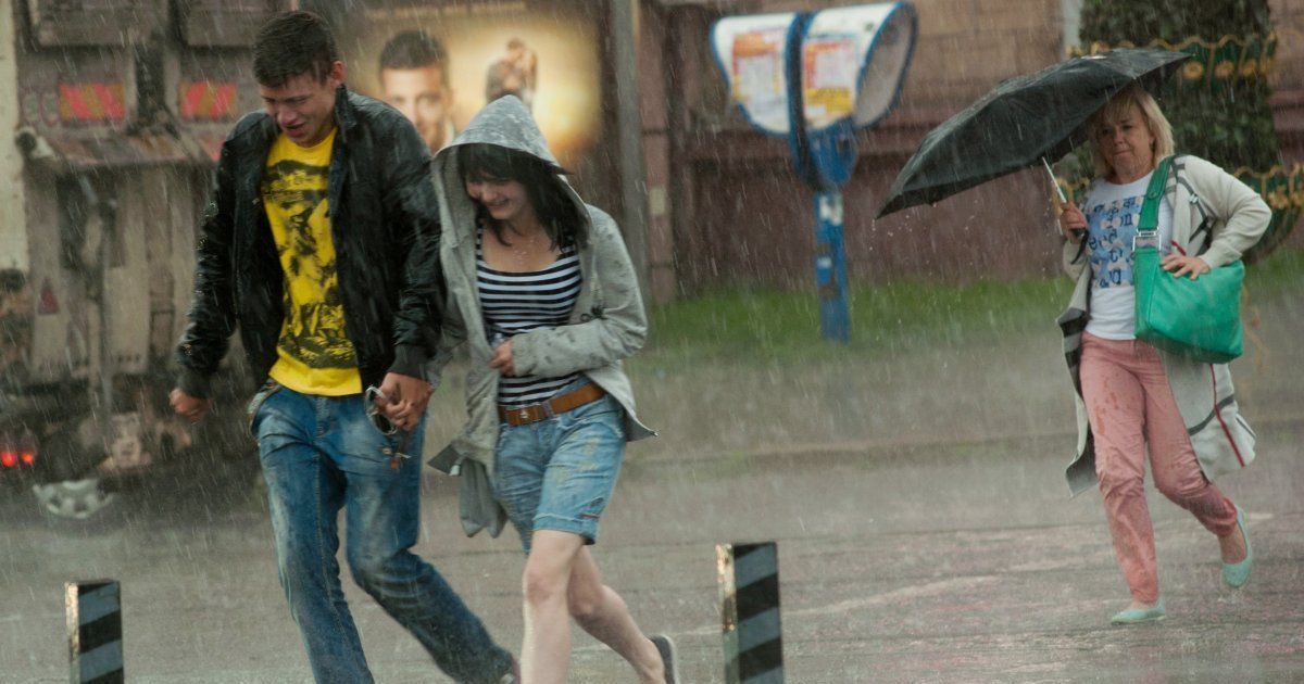 Україна в полоні негоди: названо регіони, які накриють потужні зливи із грозами 21 липня
