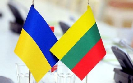 В Киев возвращается посол Литвы