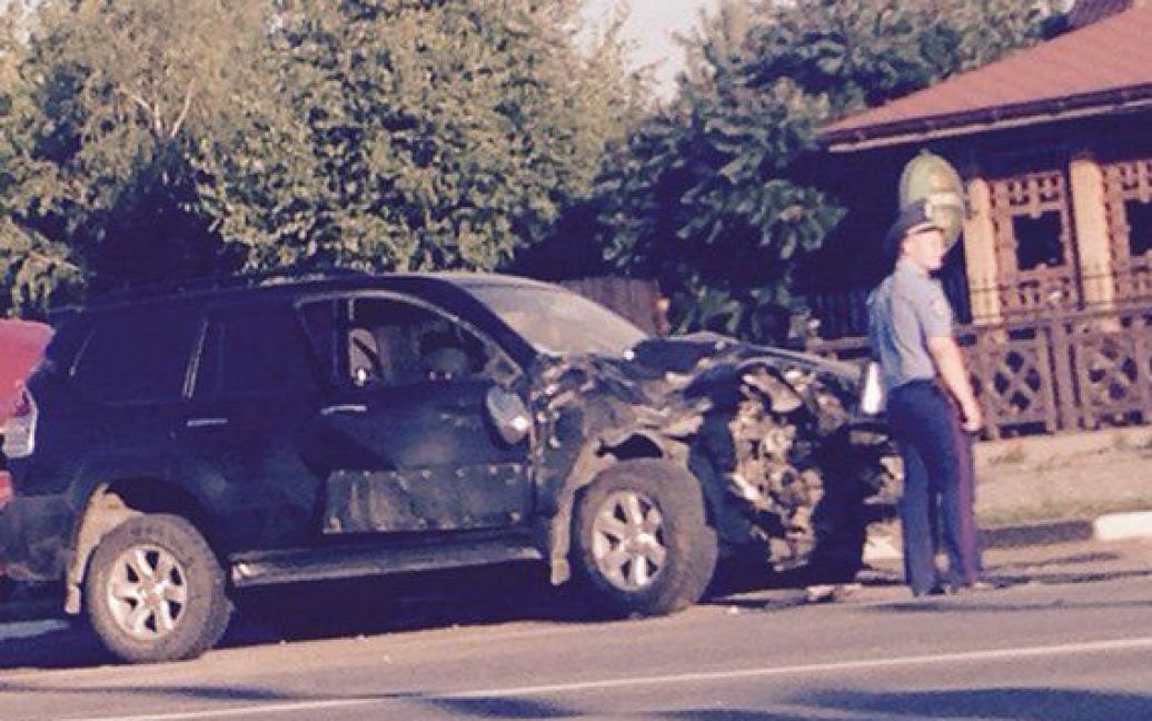 ВАЗ-2106 зіткнувся з Toyota Prado, який їхав назустріч. / © ГУ Національної поліції в Хмельницькій області