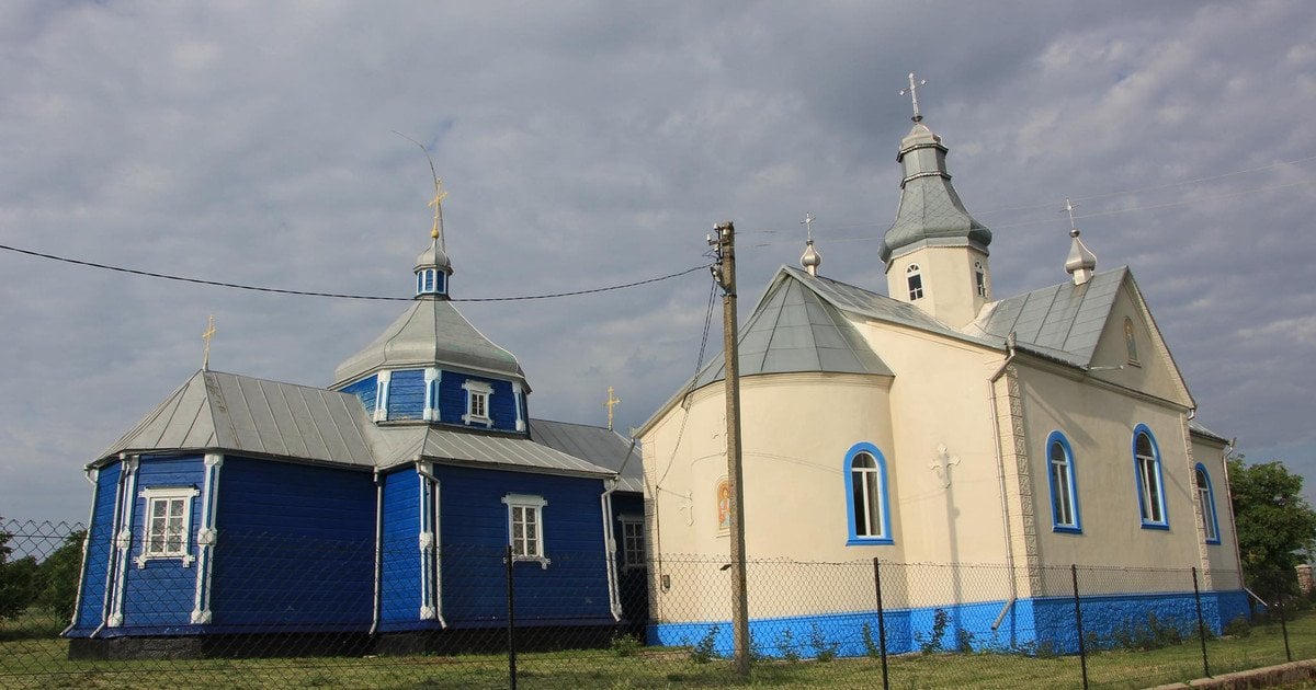 Церкви у селі Сербичани Чернівецької області