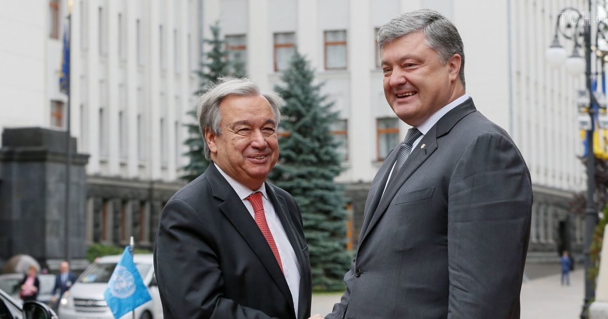 Стало известно, о чем Порошенко по телефону говорил с генсеком ООН