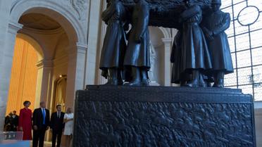 Стрункі ніжки і контрастні сукні: як Трамп і Макрон дружинами хизувалися_8 / © Reuters