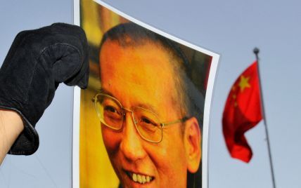У Китаї помер відомий правозахисник та Нобелівський лауреат Лю Сяобо