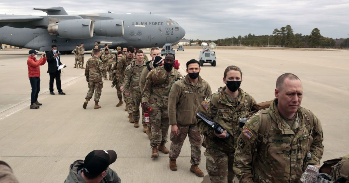 Україна запровадила тимчасовий безвіз для іноземців, охочих вступити до легіону оборони