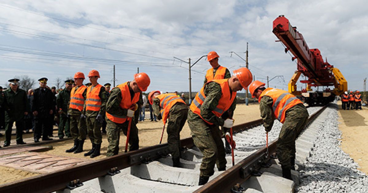 Заместители Шойгу приехали проследить за строительством