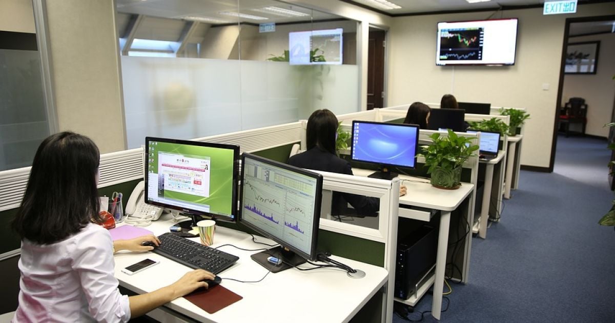 Робота у Херсоні: кому і за що платять від 20 тисяч гривень
