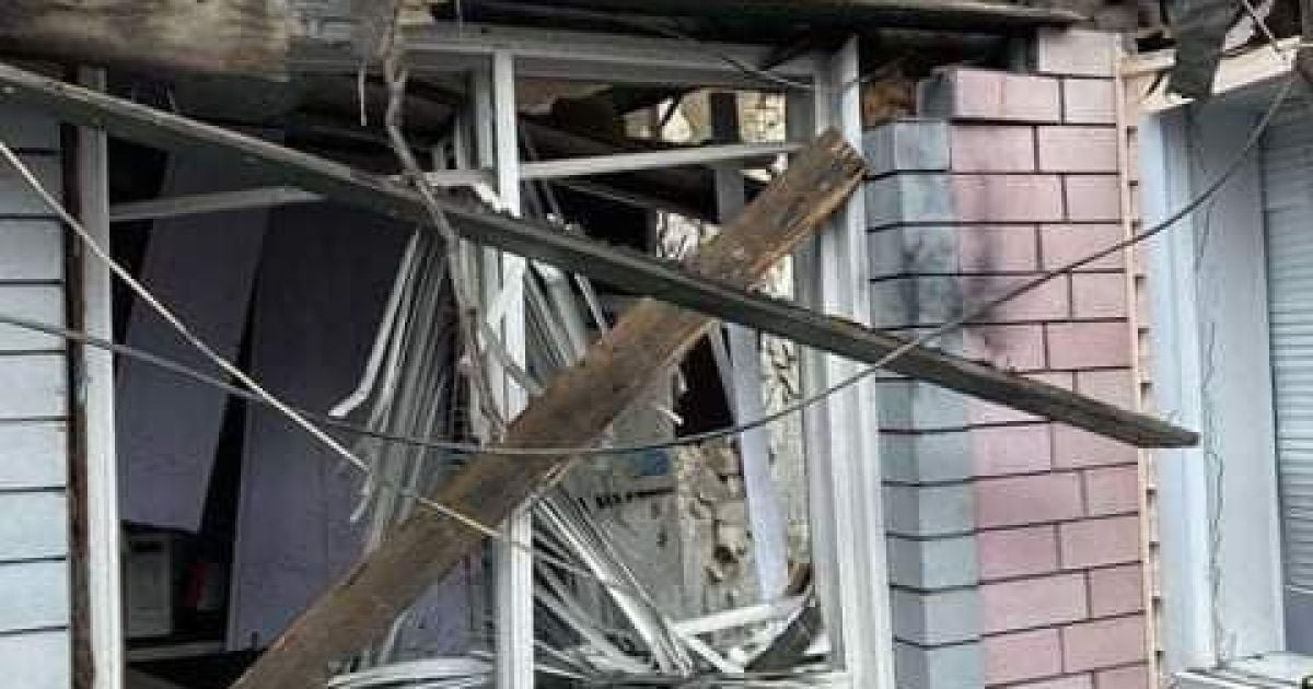 Будинки людей на Луганщині під вогнем росіян: окупанти за добу вбили 6 осіб, ще двоє поранені (фото)