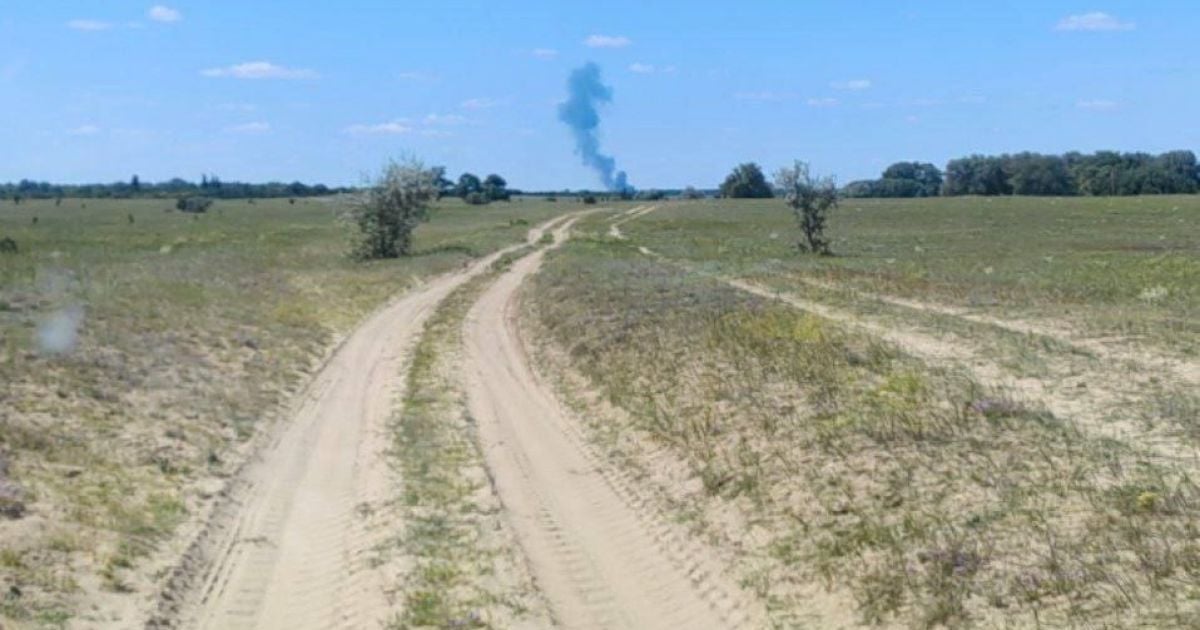Дим над місцем падіння бомбардувальника Су-34 в Росії / © із соцмереж