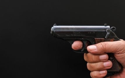 В Одесской области преступники со стрельбой отобрали у бизнесменов 12 миллионов гривен