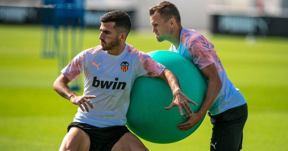 Футболісти "Валенсії" влаштували бойкот та не з'явилися на передматчеву пресконференцію до Ліги чемпіонів