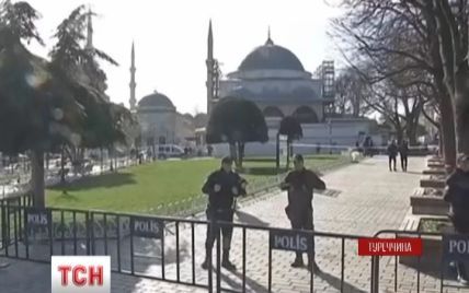 Иностранцам советуют избегать скоплений людей в Стамбуле