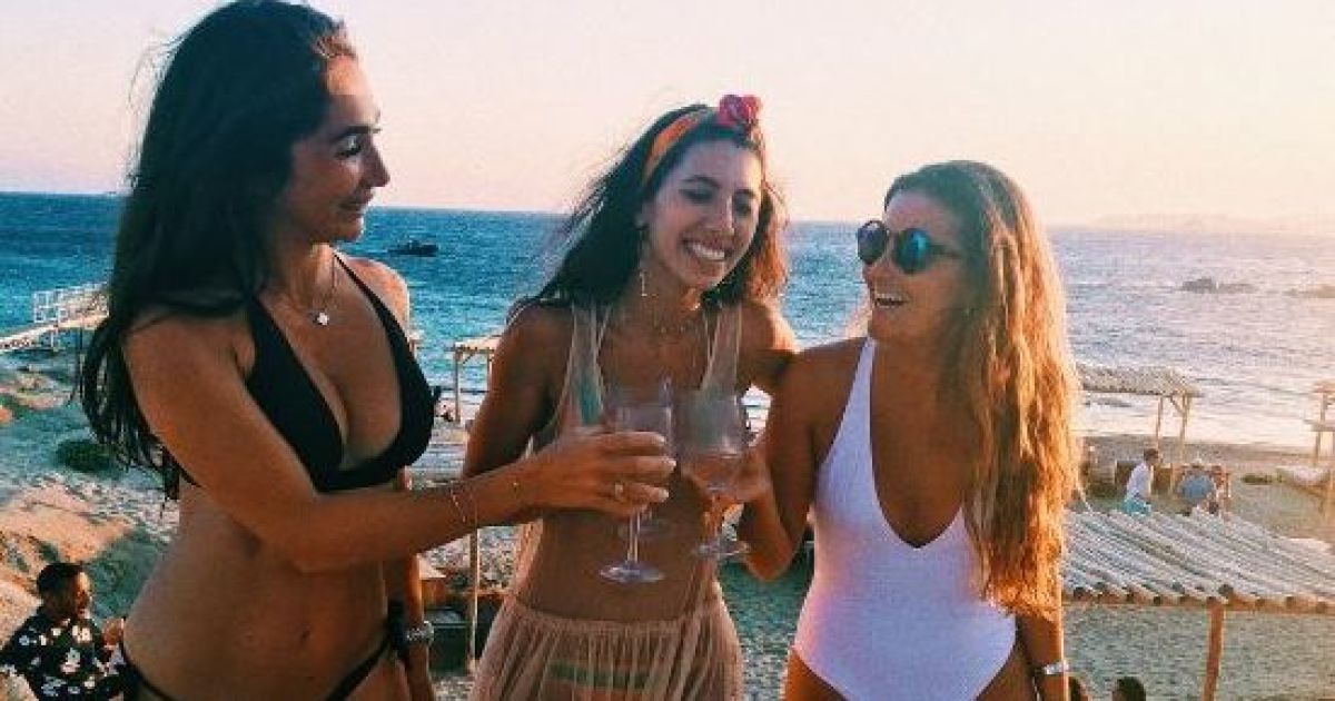 Через півроку після весілля донька Меладзе відгуляла дівич-вечір із подругами у бікіні