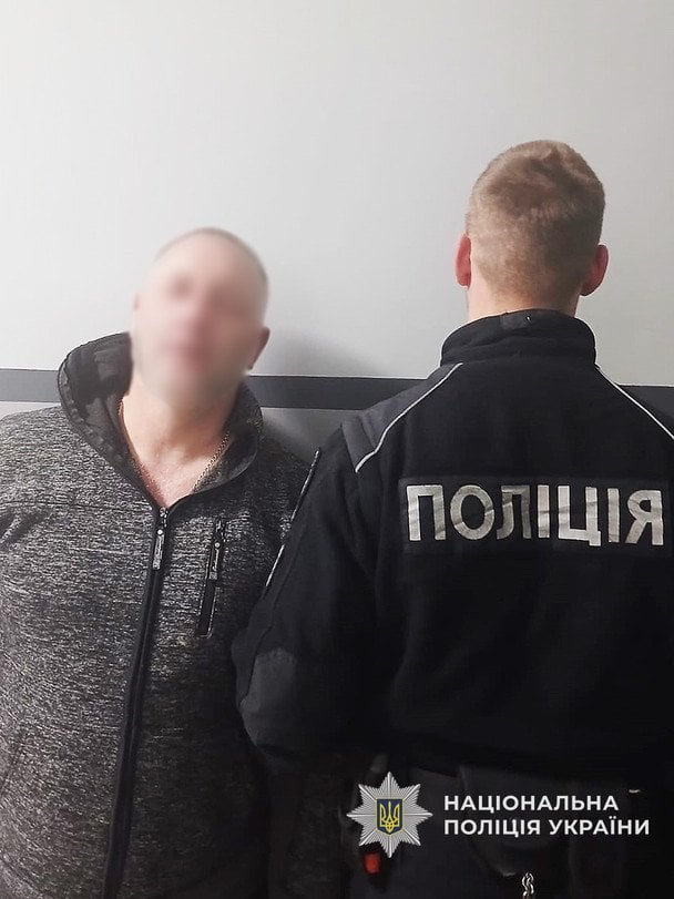 У Чернігові чоловік підірвав гранату в багатоповерхівці: які наслідки