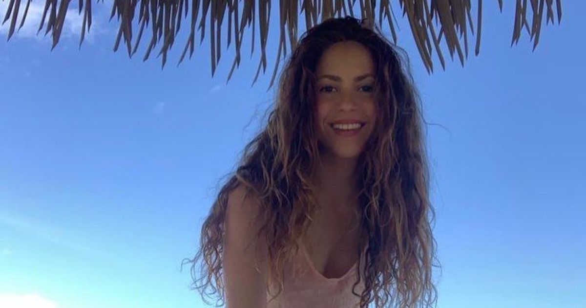 Грайлива Шакіра у бікіні похизувалася апетитними сідницями