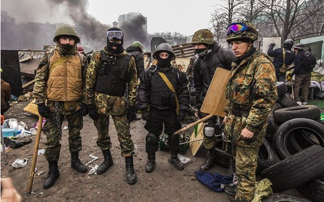Есть, к примеру, свастика, выложенная из патронов, детские письма, фото со времен Майдана и тому подобное / © vk.com/igor_tank