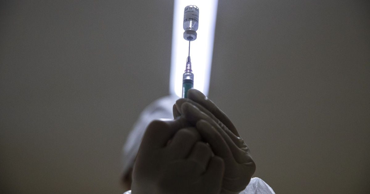 Україна не визнаватиме "Спутник" чи іншу вакцину російського виробництва: подробиці