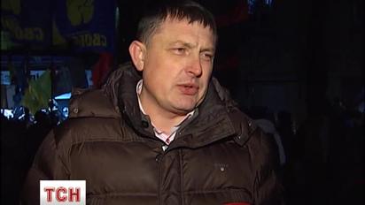 Під Лук’янівським СІЗО влаштували мітинг-концерт за свободу політв’язнів