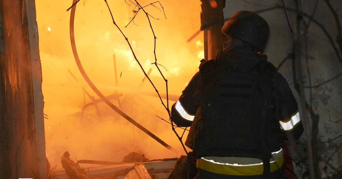 Последствия вражеского обстрела 25 ноября