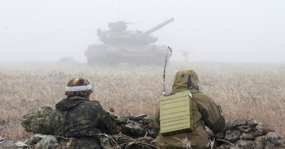 Под Харьковом курсант случайно взорвал гранату в окопе с людьми - СМИ