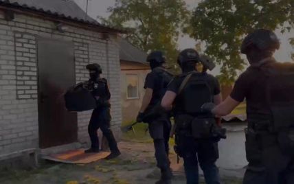 Насиловал 13-летнюю внучку: на Киевщине задержан 57-летний мужчина (фото, видео)