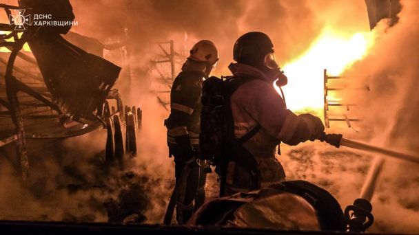 Армія РФ вночі 4 травня вдарила безпілотниками по Харкову. / © ДСНС