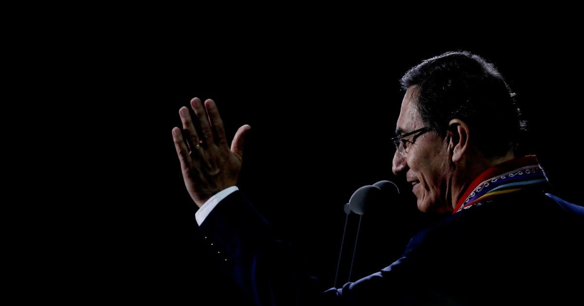 Парламент розпочав імпічмент президенту Перу через "моральну неспроможність"