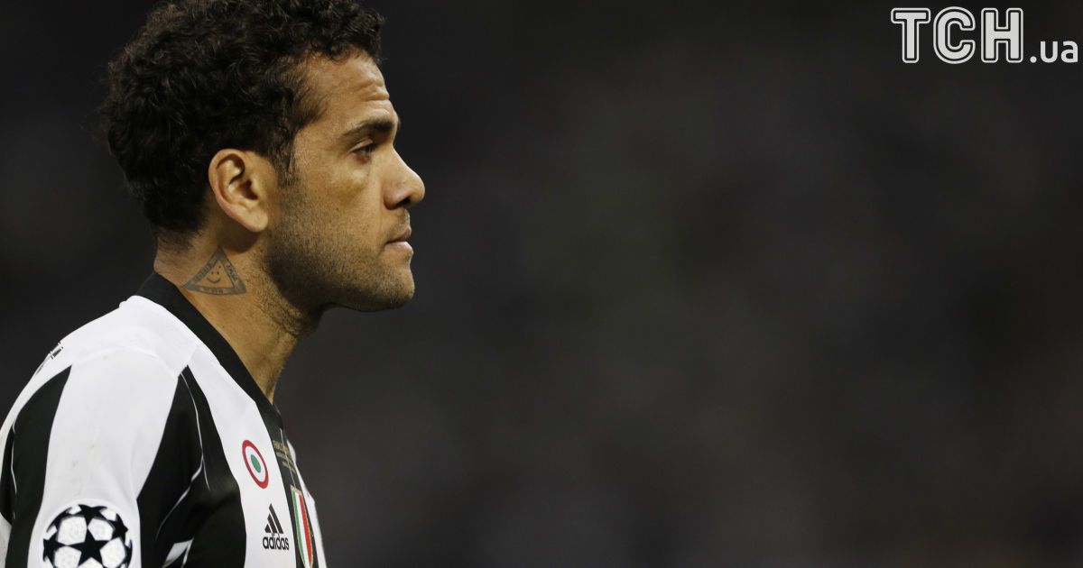 Не играю в футбол за деньги. Один из лидеров "Ювентуса" покинул клуб