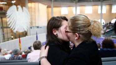 Немецкий парламент легализовал однополые браки. / © Reuters