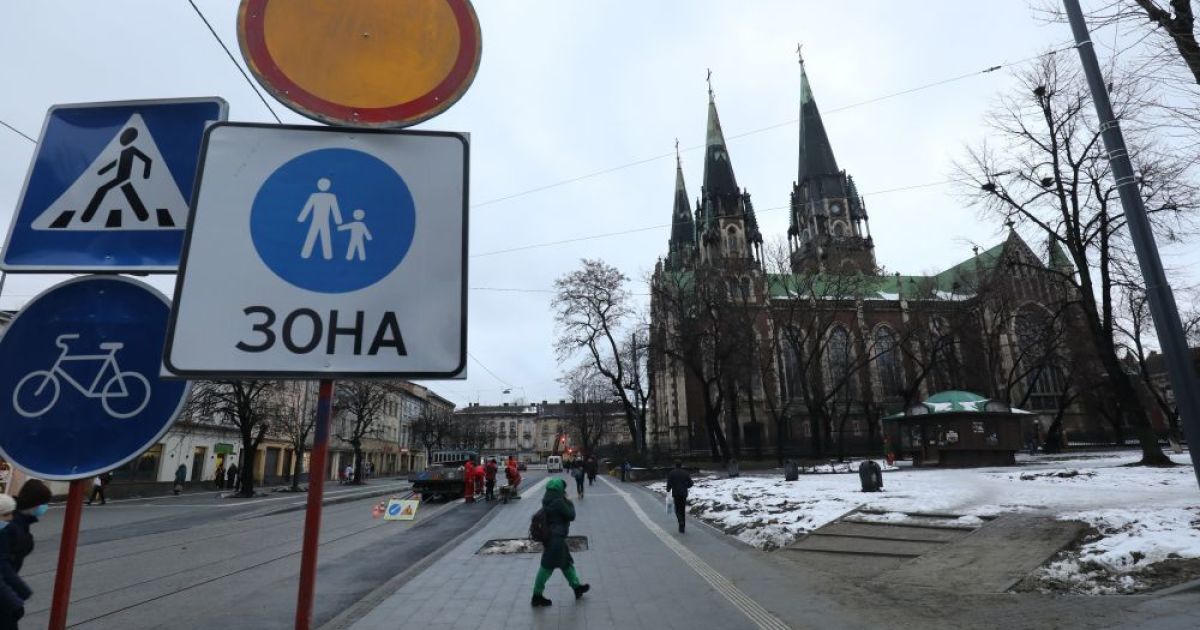 У Львові шукають вибухівку на 5 вулицях в різних районах міста