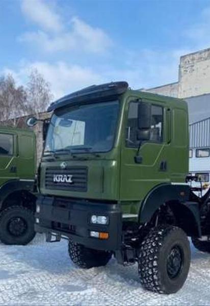 "АвтоКрАЗ" поставив для Міноборони першу партію тягачів із АКПП