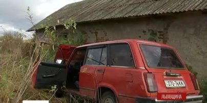 Попытка догнать водителя-беглеца закончилась для патрульных травмами и дракой с его семьей