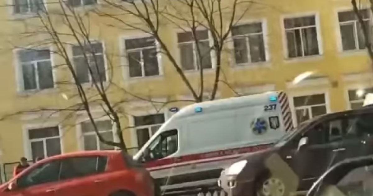 В Киеве мальчик выпрыгнул из окна школы