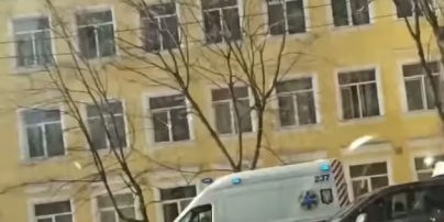 В Киеве мальчик выпрыгнул из окна школы