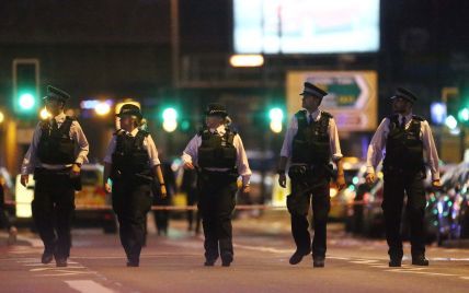 Из-за наезда фургона возле лондонской мечети погиб один человек