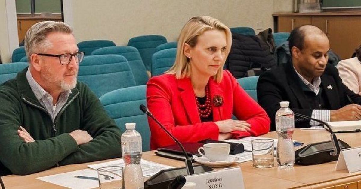 Посол США в Украине Бриджит Бринк /Фото: Twitter