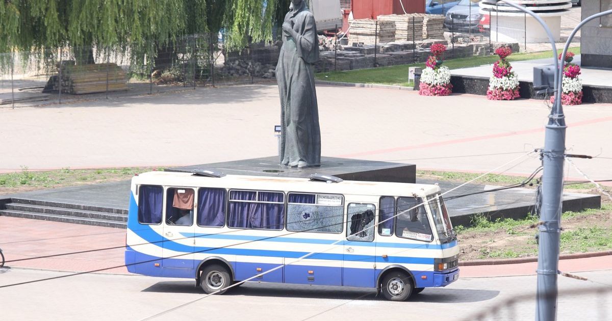 "Делайте что-то! У вас полчаса": заложница луцкого террориста еще раз связалась с журналистами