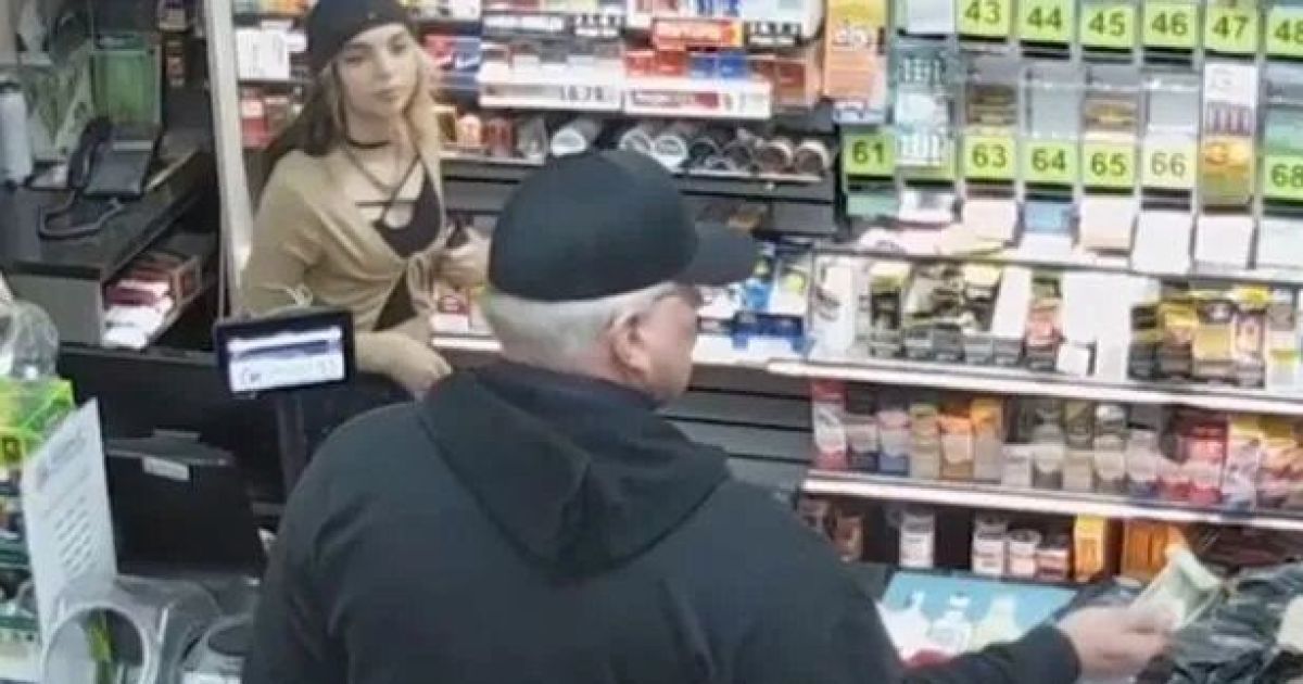 Мужчина забыл выигрышный лотерейный билет в магазине
