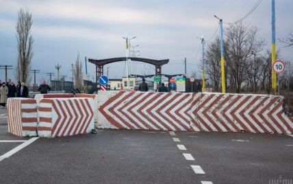 Украина закрывает границы из-за опасности распространения коронавируса