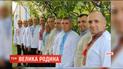 Супруги, которые вырастили 10 сыновей и имеют 51 внука, отметили 50 лет вместе