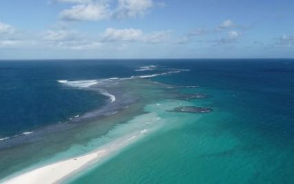 На фоне пандемии коронавируса Гавайи предлагают туристам денежную помощь за выезд с островов