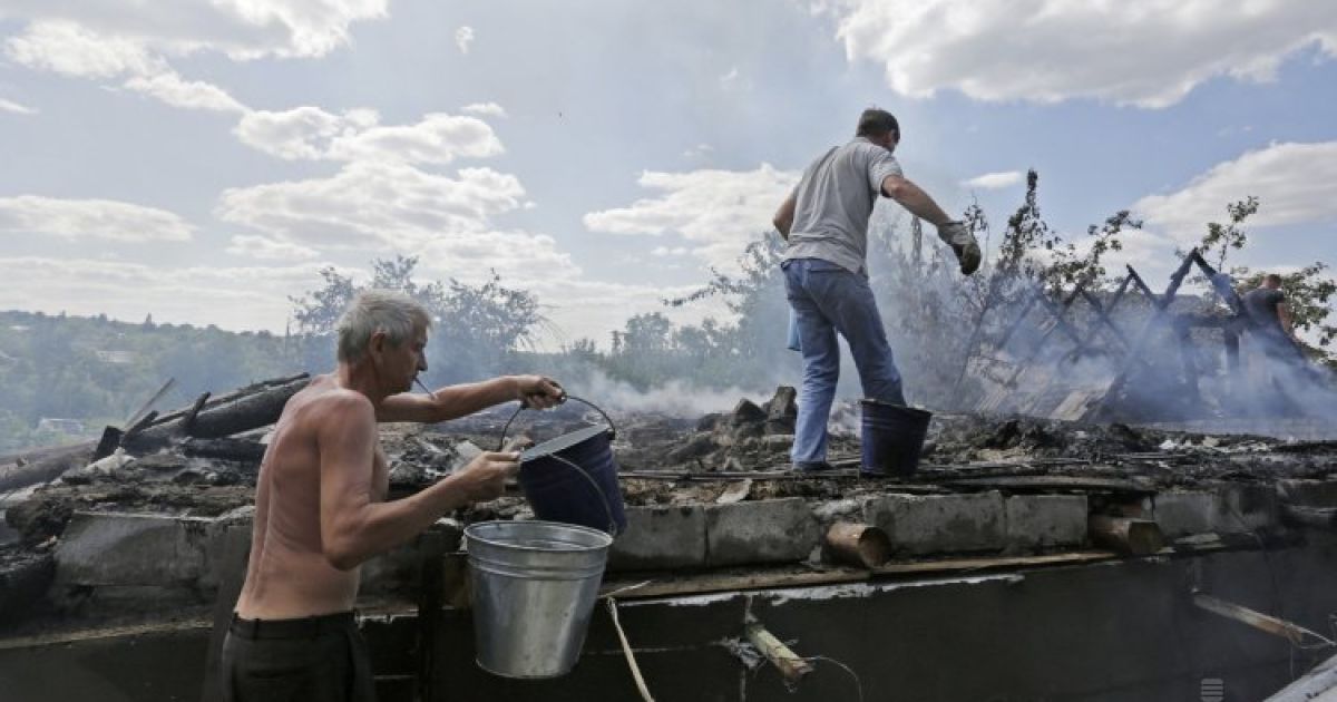Илюстрация. Боевики продолжают обстрелоивать мирных жителей Авдеевки.