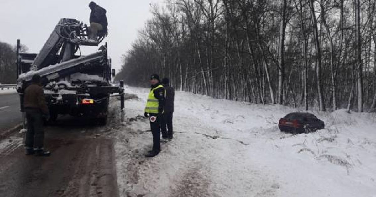 пункти допомоги водіям через снігопади_5 / © Національна поліція України