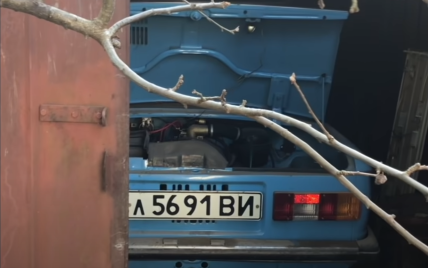 В Украине нашли новенький "Запорожец" почти без пробега, который простоял в гараже 30 лет: видео