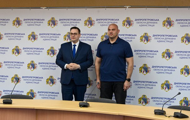 Дипломатия под обстрелом: глава МИД Чехии был вынужден прятаться в укрытии в Днепре