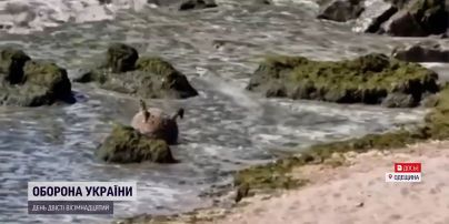 Біля моря не ходити: осінні шторми можуть принести до берега міни