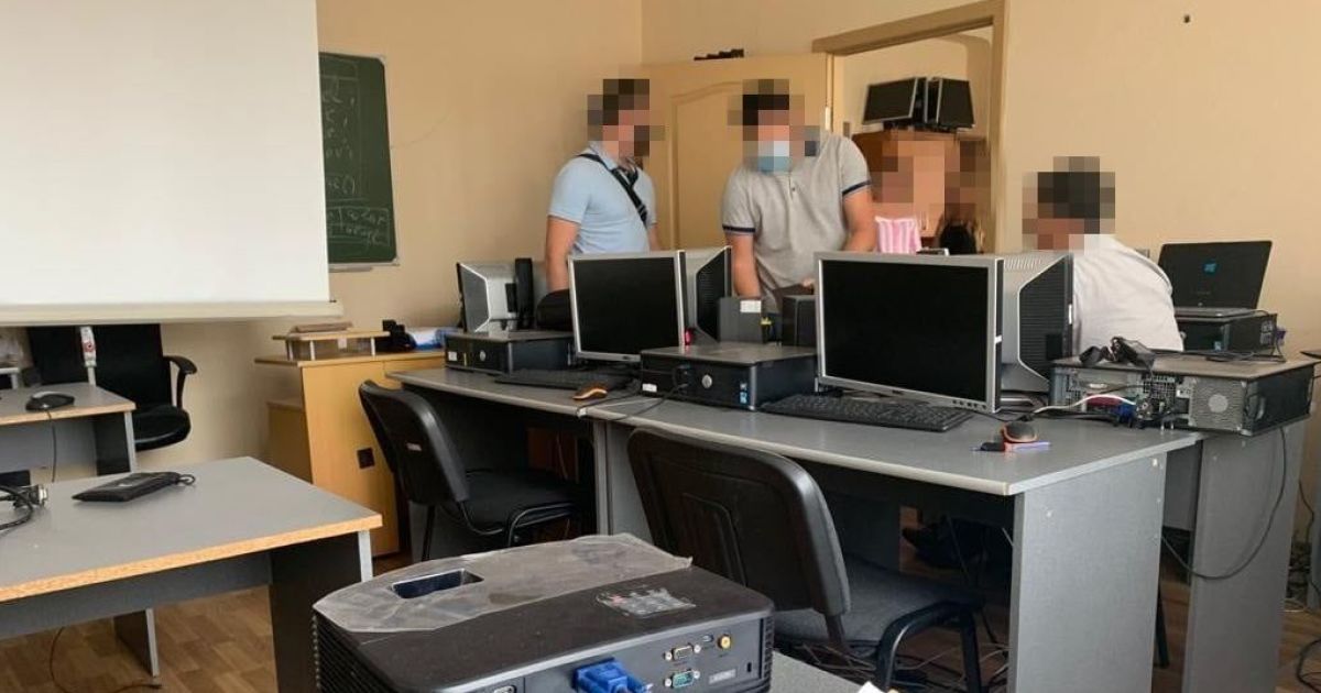 СБУ викрила злочинців, які розповсюджували шпигунські програми росіян: дісталися і держструктур