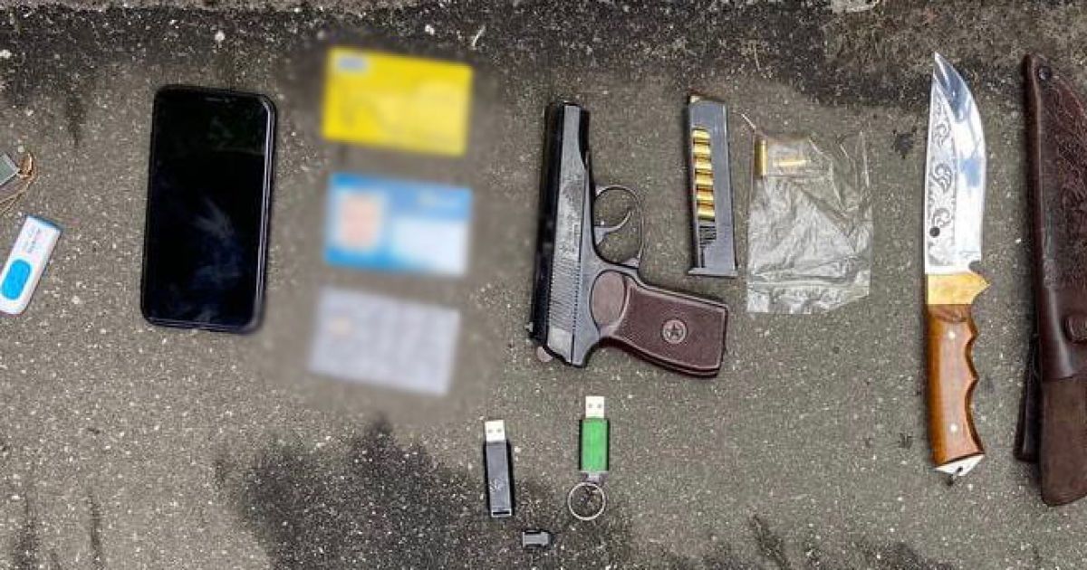 У Києві поліцейські викрали чоловіка і вимагали в нього 10 тисяч доларів
