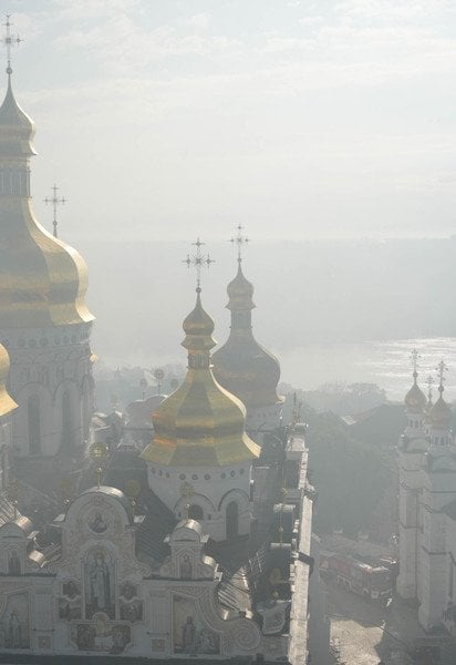 ДЕСС звернулася до вірян УПЦ після цинічного обстрілу Лаври