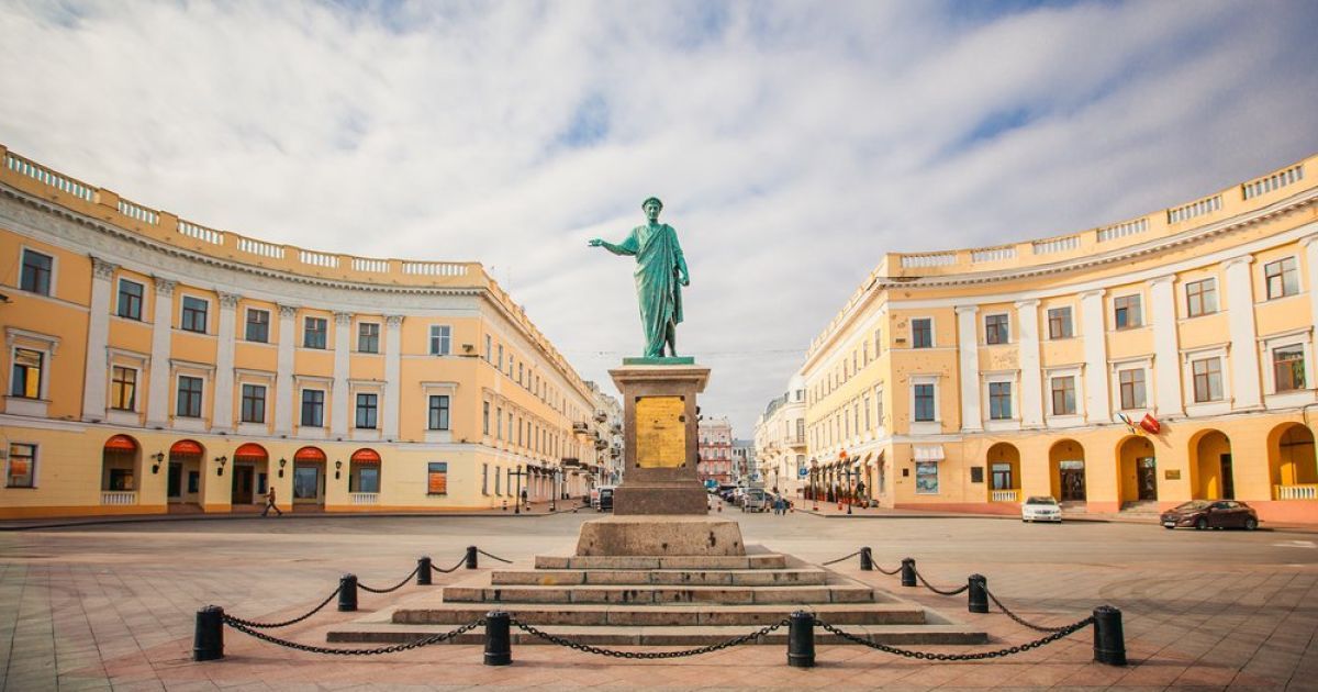 Лоукост SkyUp анонсировал дополнительные рейсы Киев-Одесса