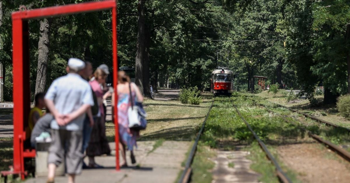 В Одесі біля зупинки громадського транспорту знайшли 6 кг ртуті